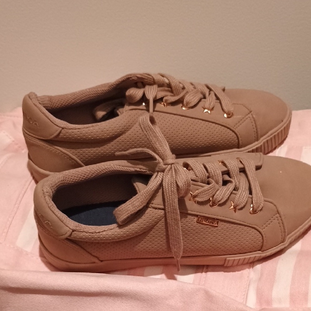 Nautica Women's Tan Sneakers